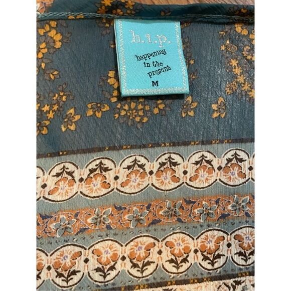 h.i.p. happening In the present Floral Med Sheer Blouse size medium - Picture 4 of 8